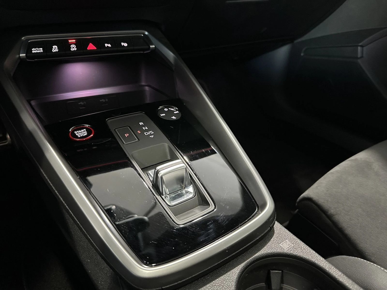 Audi S3 quattro 2.0 TFSI SPORTBACK PANO  | Mobile.bg   12