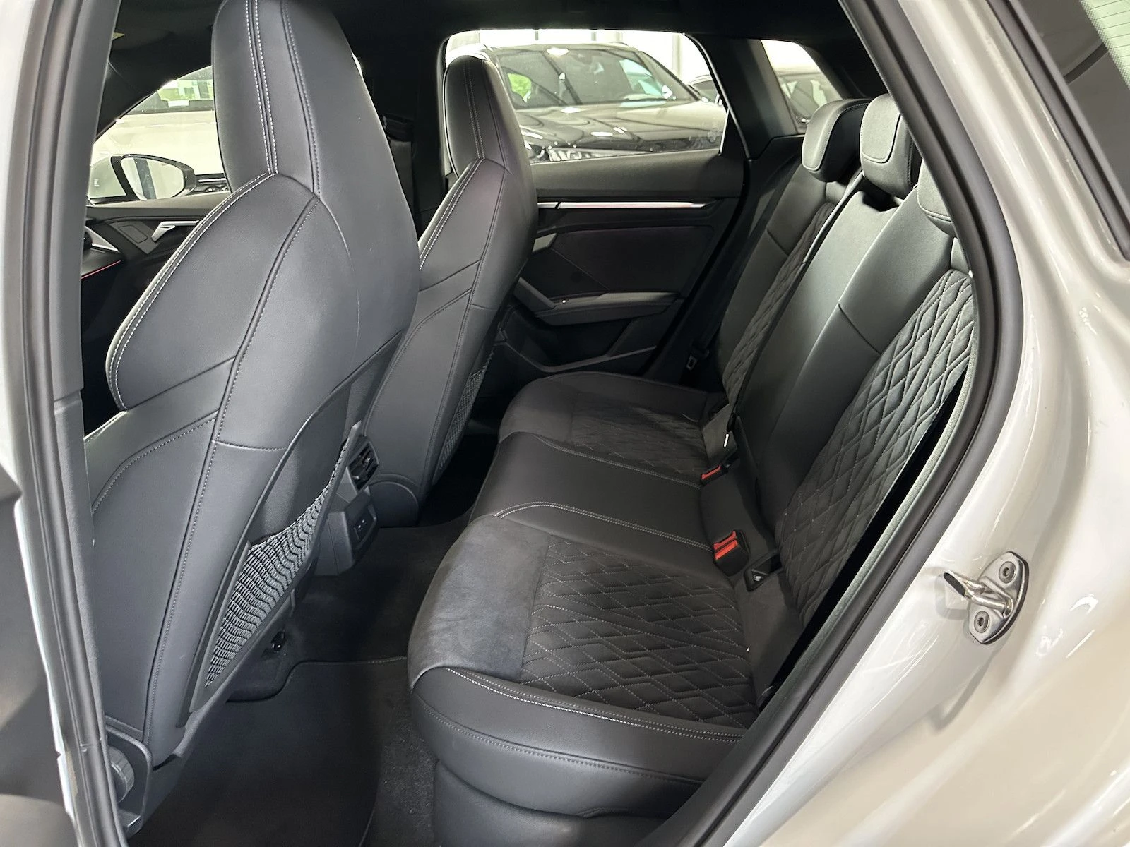 Audi S3 quattro 2.0 TFSI SPORTBACK PANO  | Mobile.bg   14