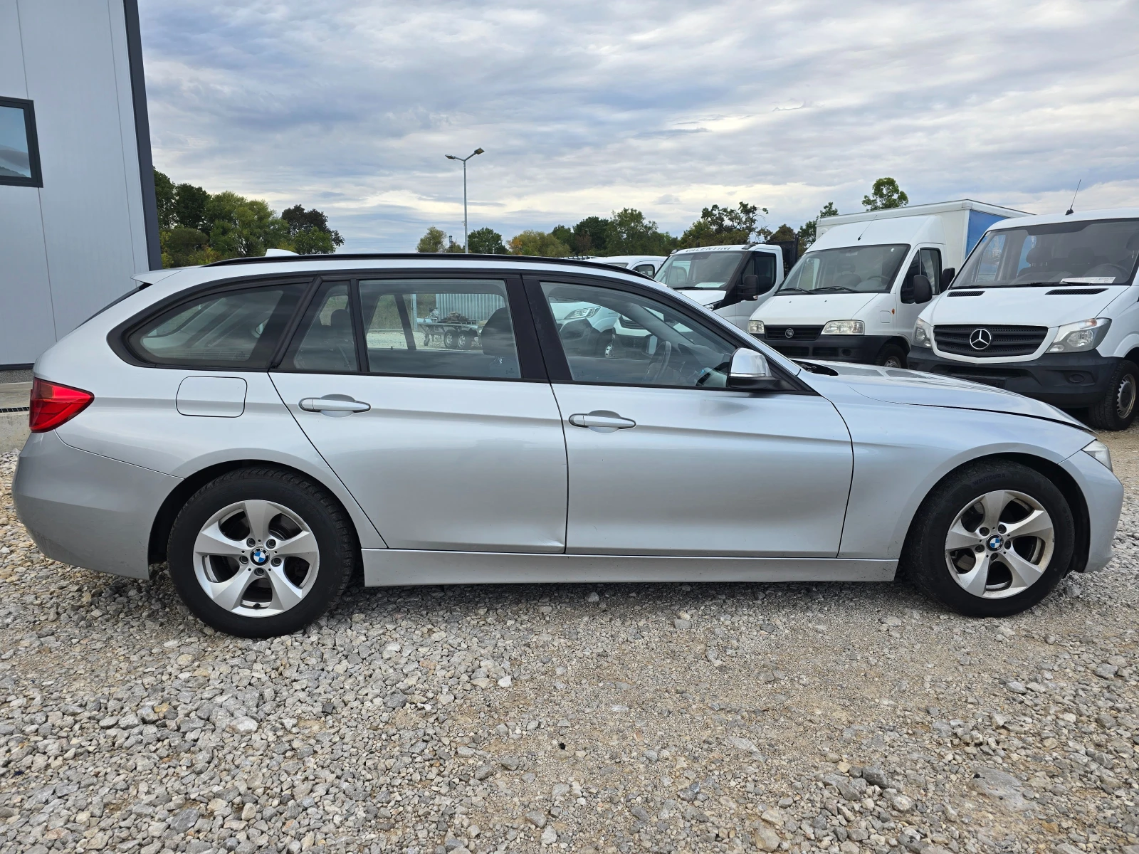 BMW 320 2.0D   !! НАВИ !! РЕАЛНИ КИЛОМЕТРИ ! ! | Mobile.bg — изображение 8