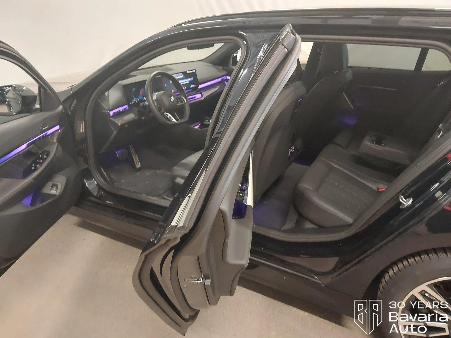 BMW 520 i Touring M Sport Paket Steptronic - изображение 5