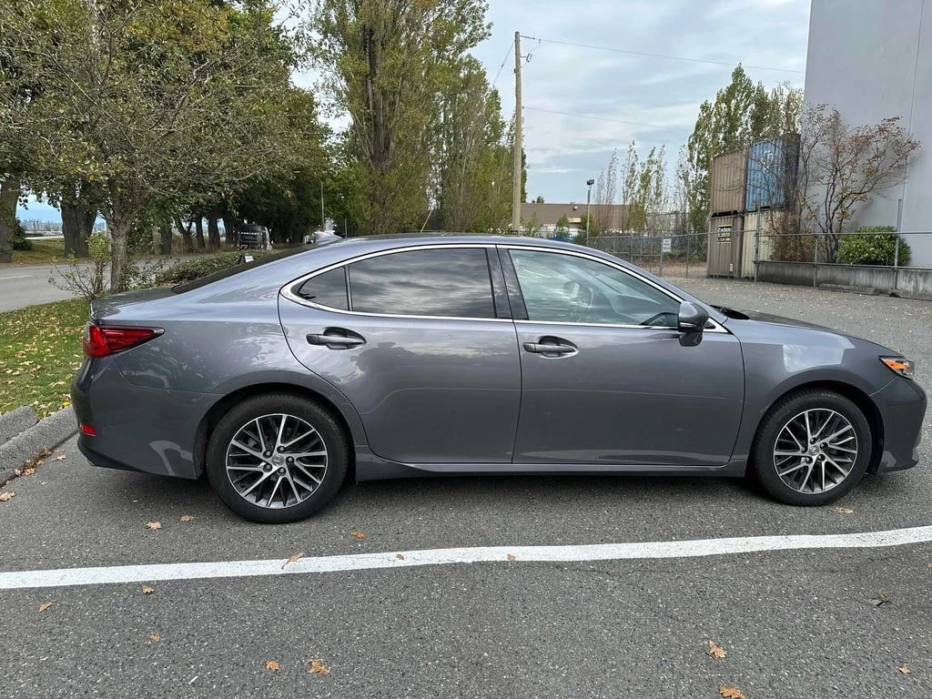 Lexus ES 350 * 4dr Sdn * CARFAX * ЦЕНА ДО БГ - изображение 3