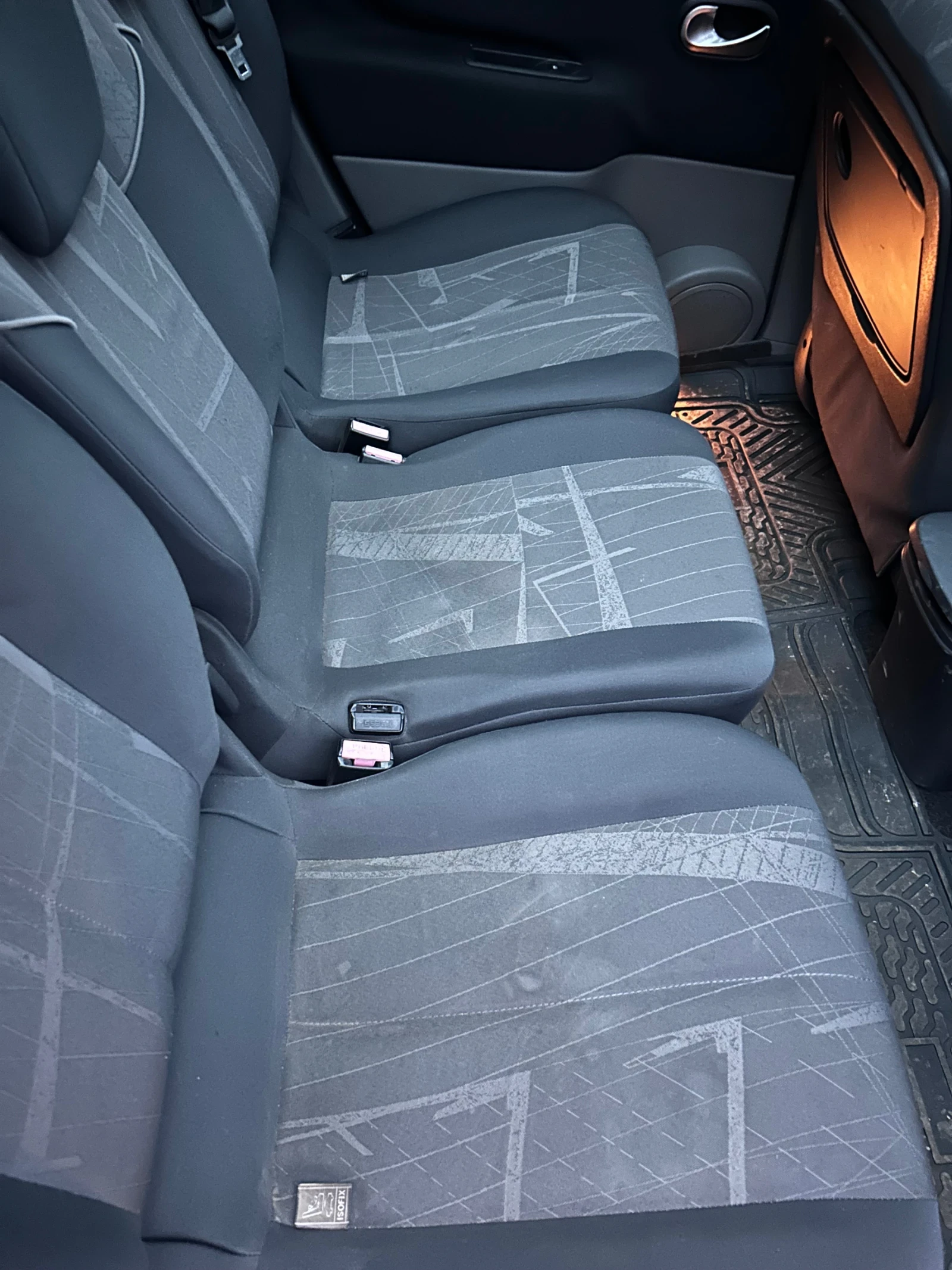 Renault Scenic 1.9, снимка 12 - Автомобили и джипове - 53622308