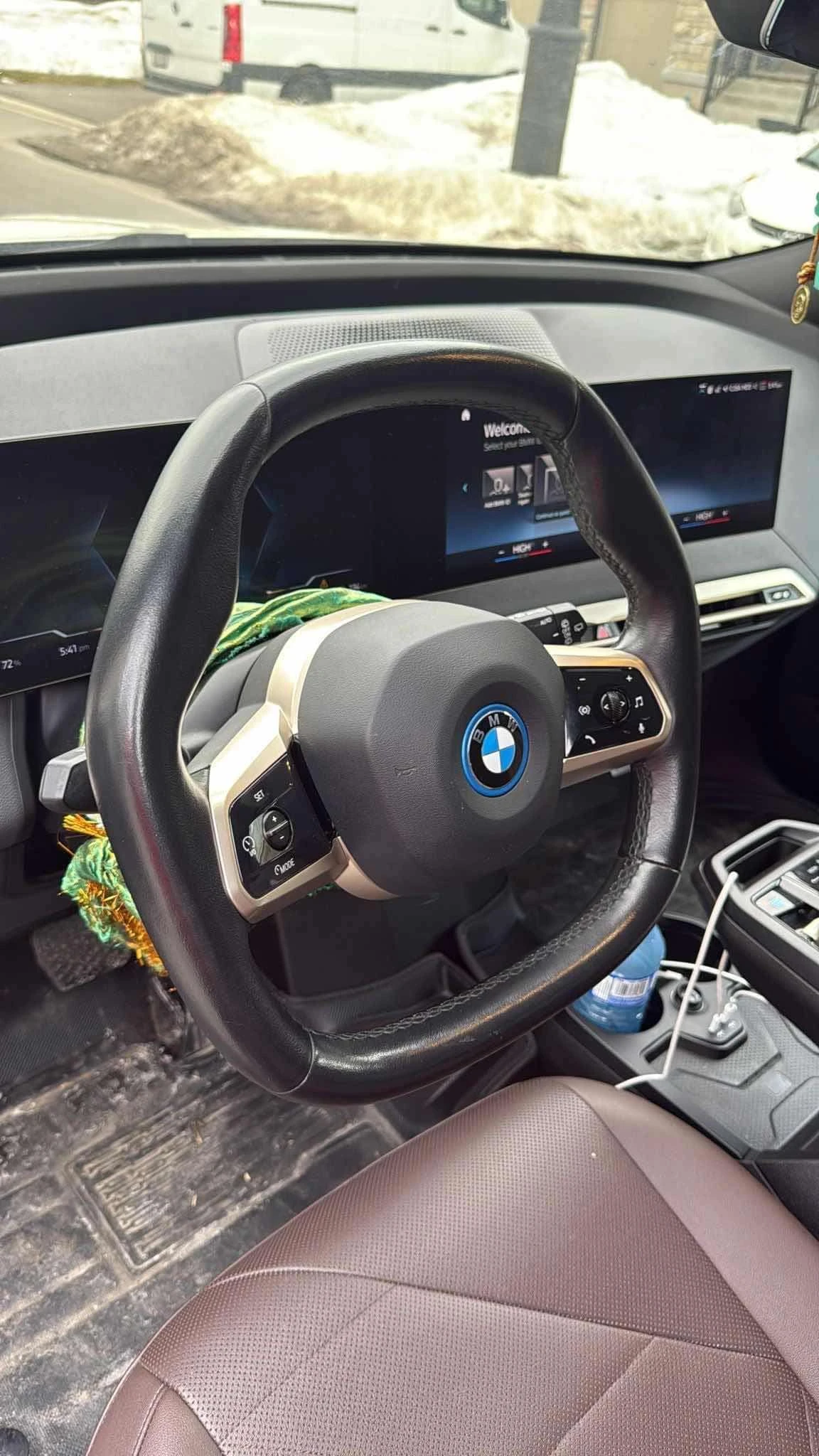 BMW iX * xDrive40 * PANO* ПОДГРЕВ* KEYLESS*  - изображение 9