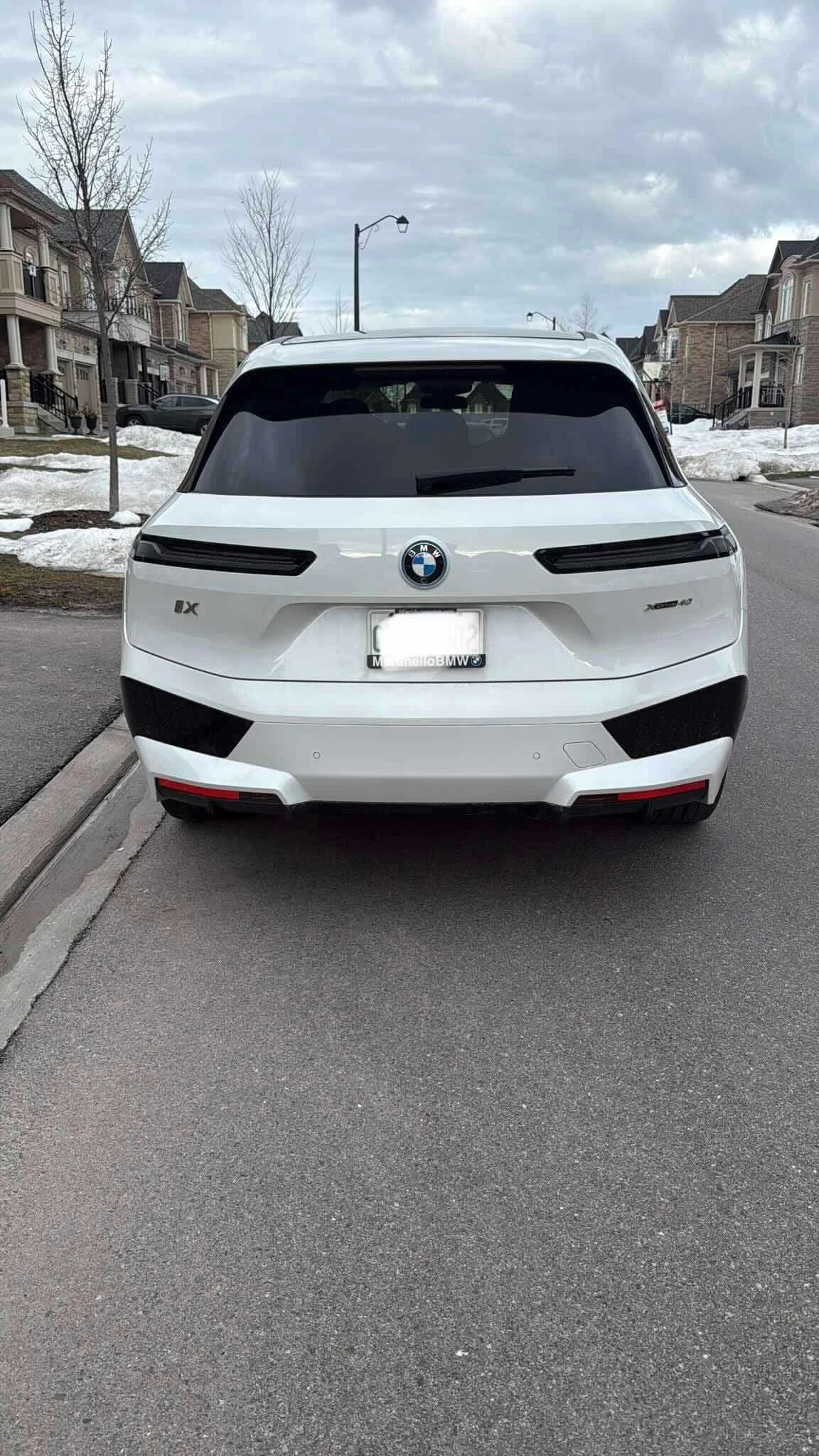 BMW iX * xDrive40 * PANO* ПОДГРЕВ* KEYLESS* , снимка 16 - Автомобили и джипове - 53782101