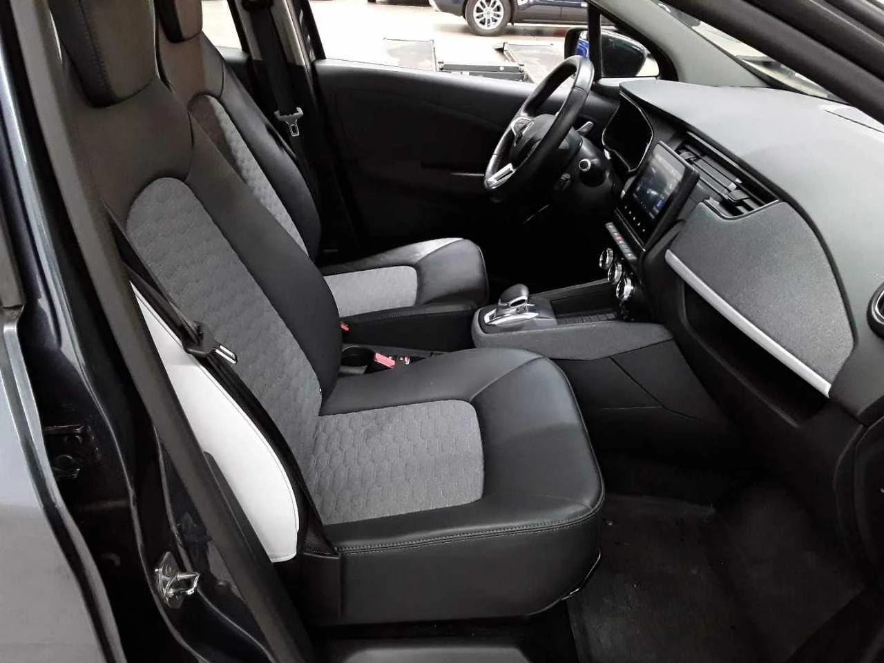 Renault Zoe Experience, снимка 4 - Автомобили и джипове - 54227428