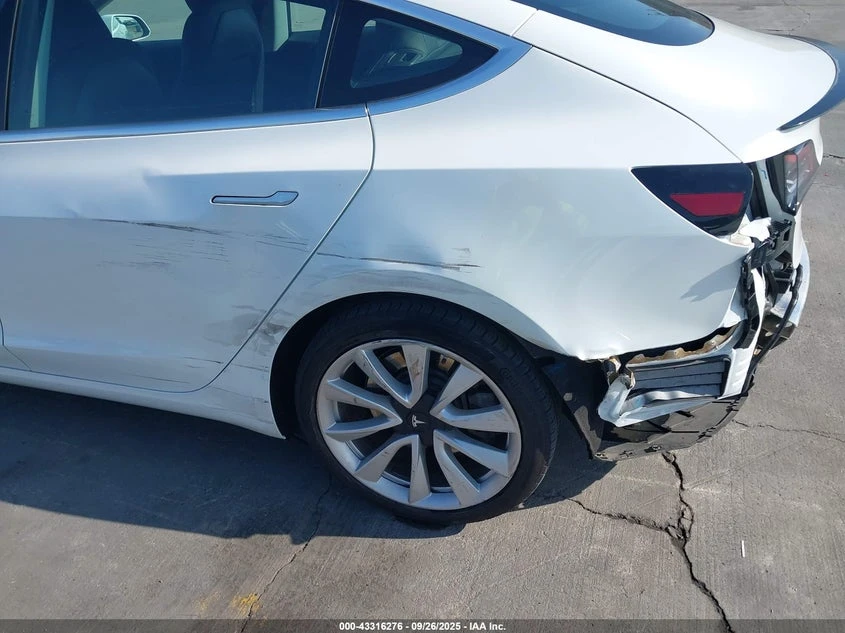 Tesla Model 3 Performance AWD, снимка 6 - Автомобили и джипове - 54324098