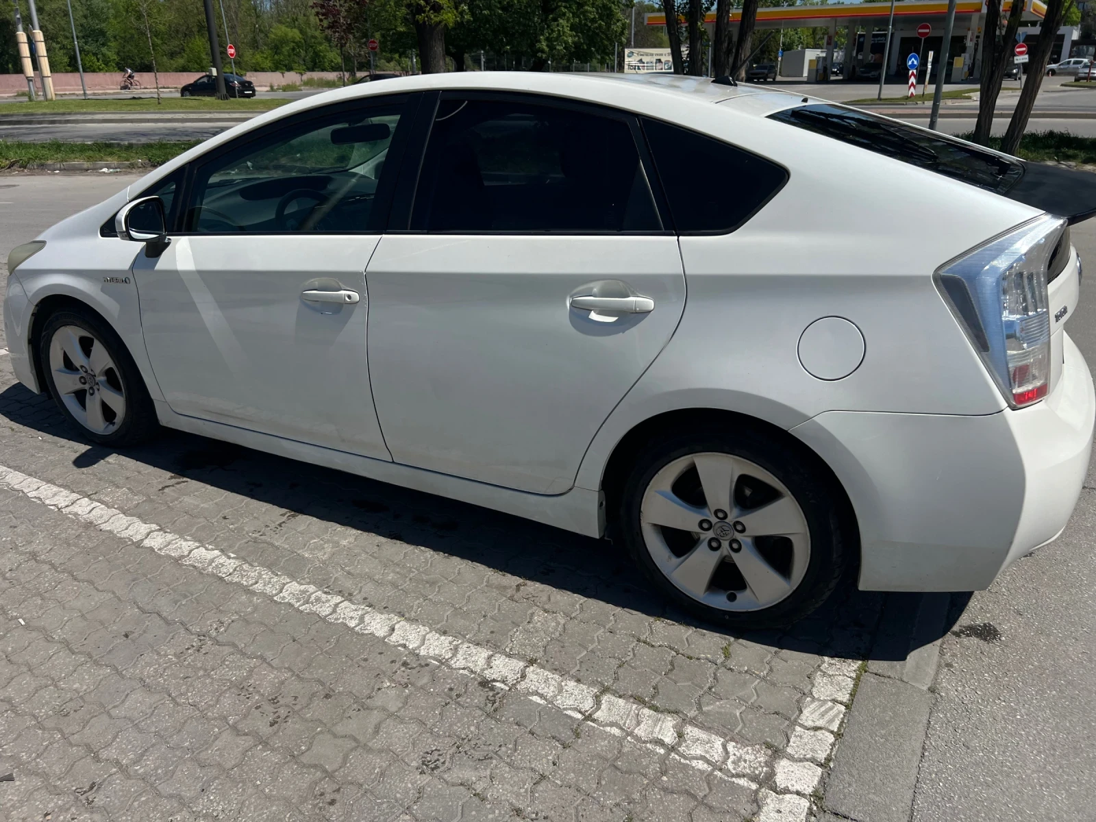 Toyota Prius, снимка 2 - Автомобили и джипове - 54328915