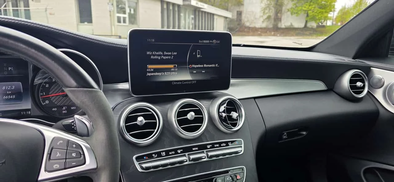 Mercedes-Benz C 63 AMG | BURMESTER | 360 | ПОДГРЕВ | CARFAX | , снимка 9 - Автомобили и джипове - 54545642