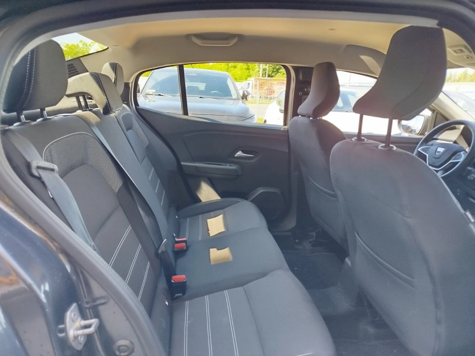 Dacia Logan 1.0 TCe 100к.с. Газ/Бензин, снимка 16 - Автомобили и джипове - 54591480