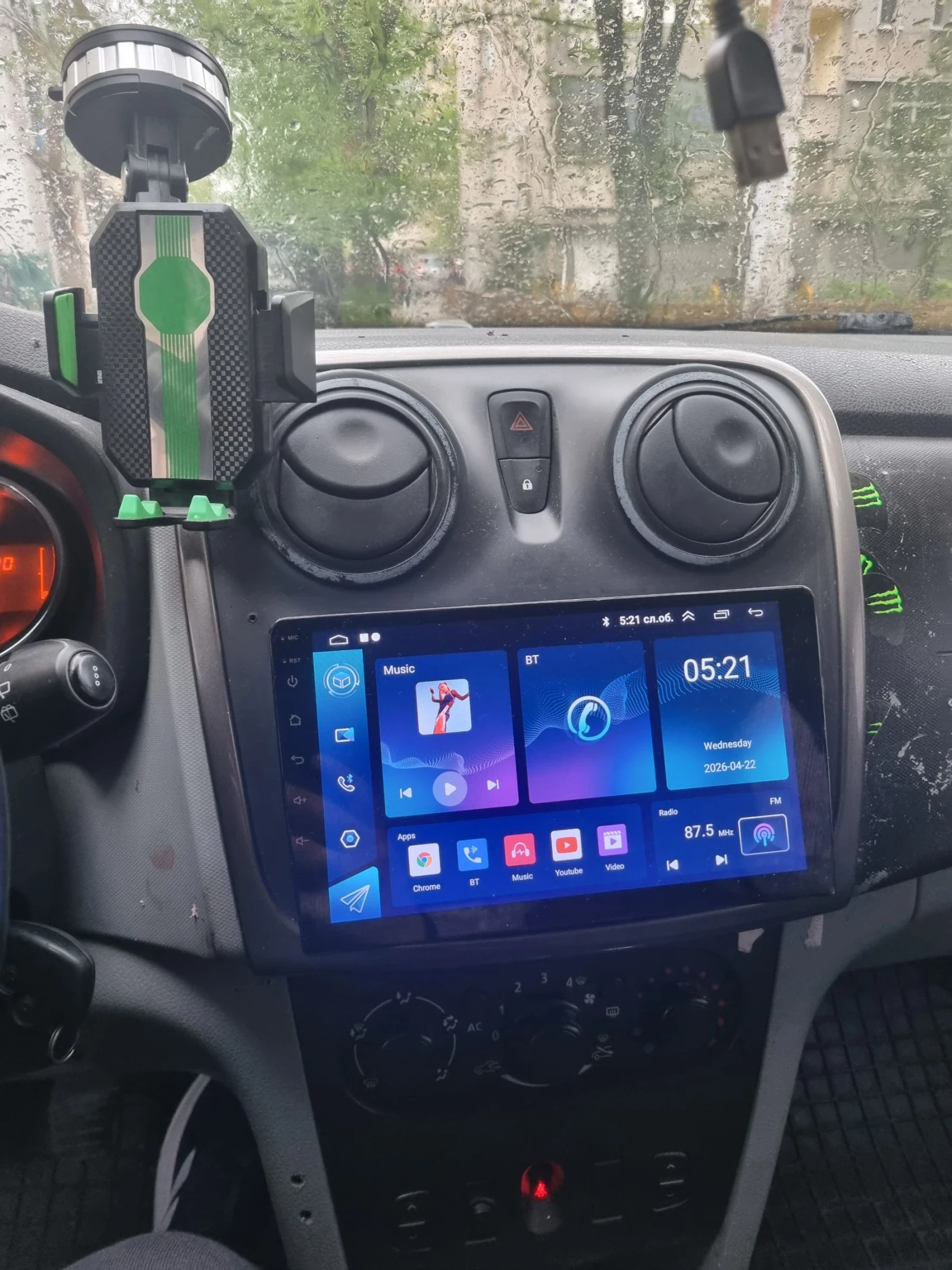 Dacia Sandero 1.2, снимка 4 - Автомобили и джипове - 54680348
