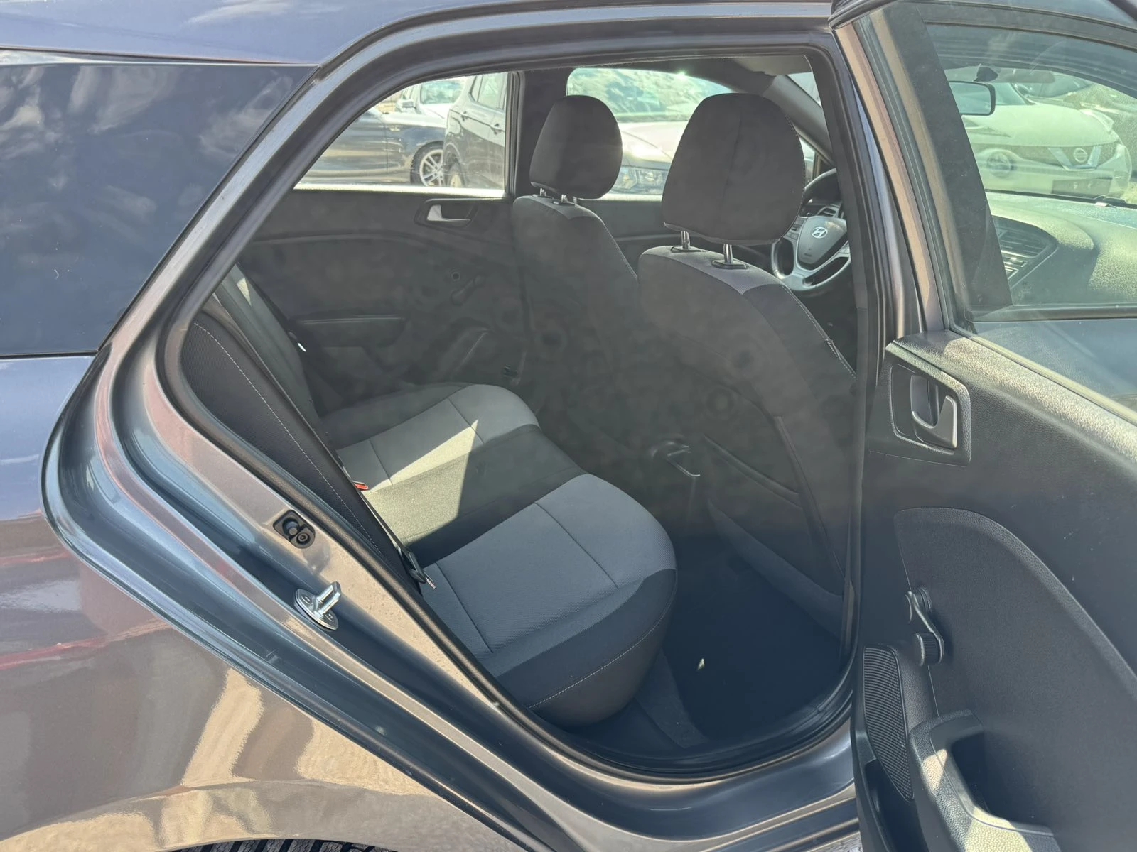 Hyundai I20 1.25  | Mobile.bg � ����������� 13