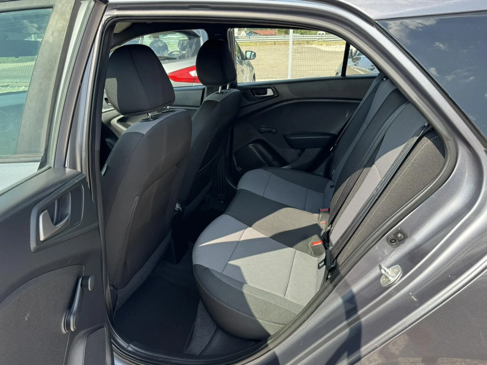 Hyundai I20 1.25  | Mobile.bg � ����������� 8
