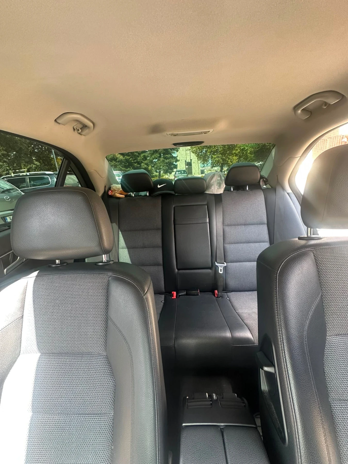 Mercedes-Benz C 220 AMG pack Facelift , снимка 10 - Автомобили и джипове - 55673132
