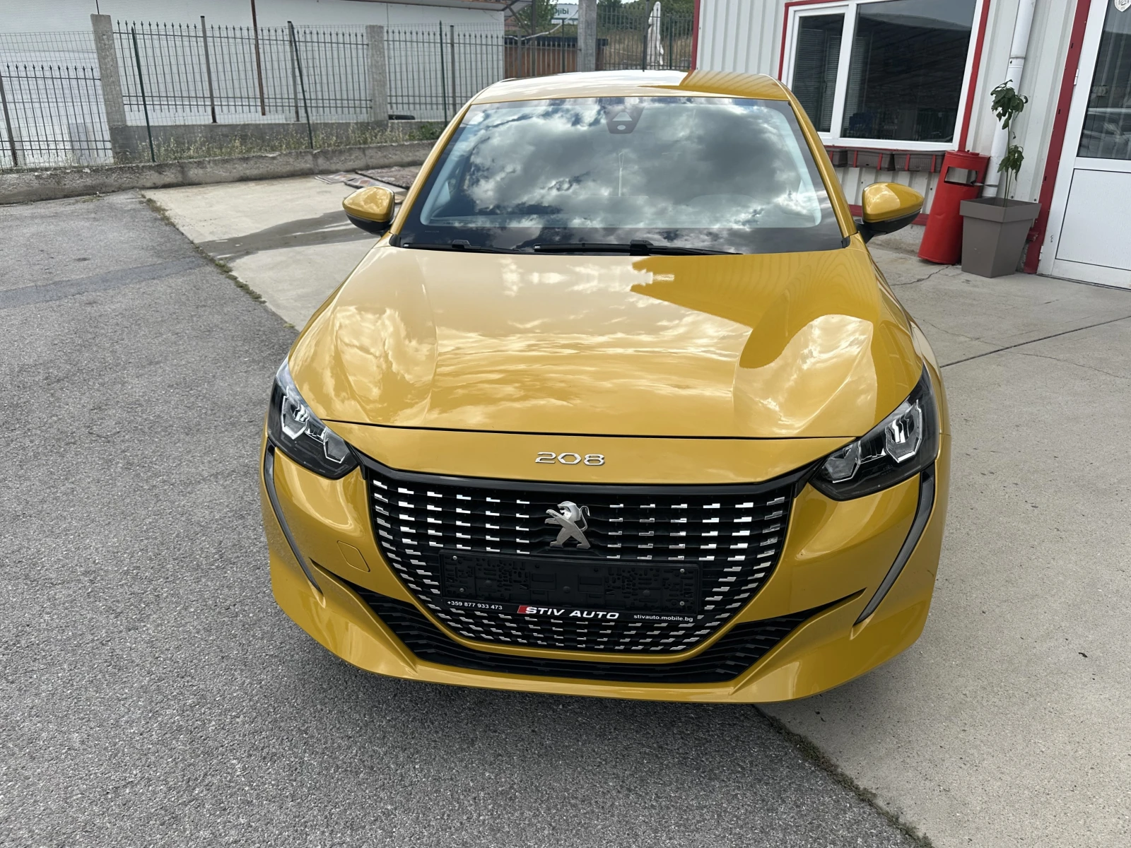 Peugeot 208 1.2i STYLE, снимка 2 - Автомобили и джипове - 55825065