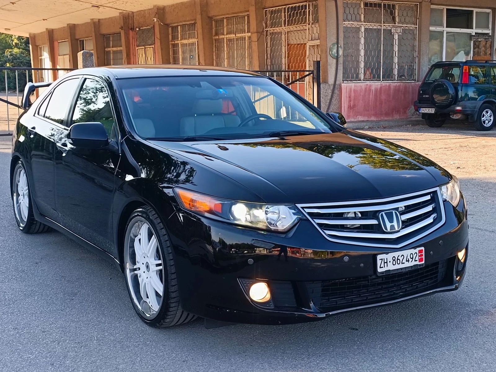 Honda Accord 2.4i-201кс-ШВЕЙЦАРИЯ-АВТОМАТ-ДИСТРОНИК-FULL екстри, снимка 2 - Автомобили и джипове - 55943787
