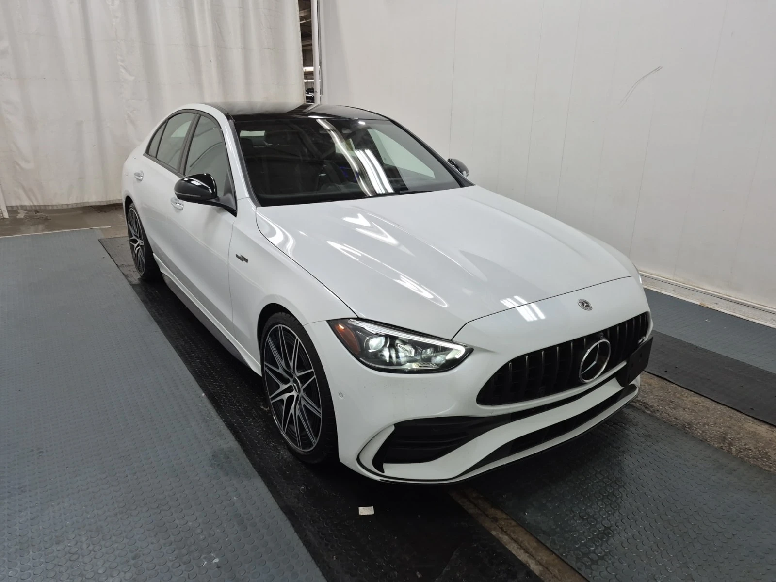Mercedes-Benz C 43 AMG  DISTRONIC / 360 / MEMORY / BURMESTER , снимка 2 - Автомобили и джипове - 56023286