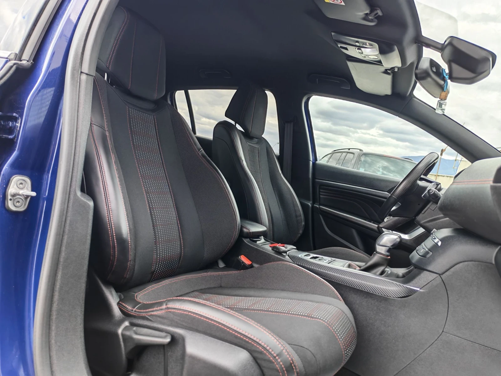 Peugeot 308 1.6BlueHdi Gt-line Euro6 Navi FullLed , снимка 11 - Автомобили и джипове - 56182297