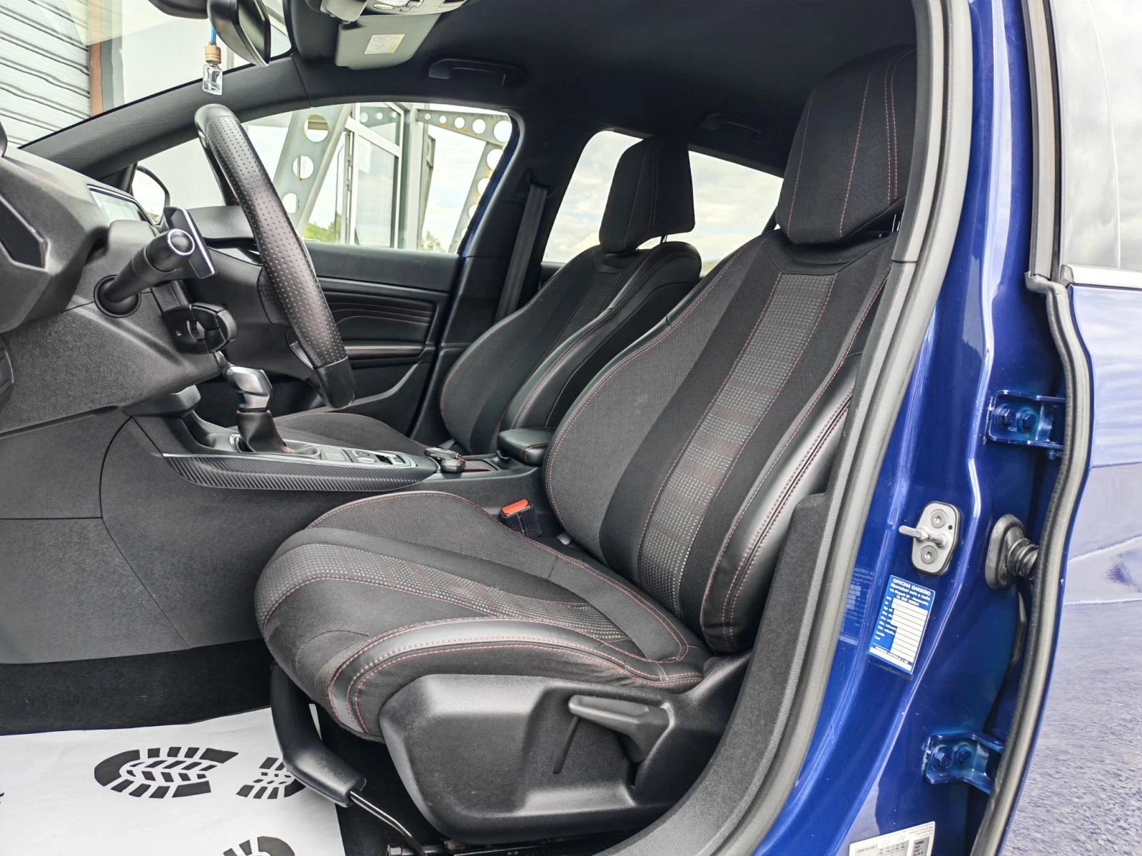 Peugeot 308 1.6BlueHdi Gt-line Euro6 Navi FullLed , снимка 7 - Автомобили и джипове - 56182297