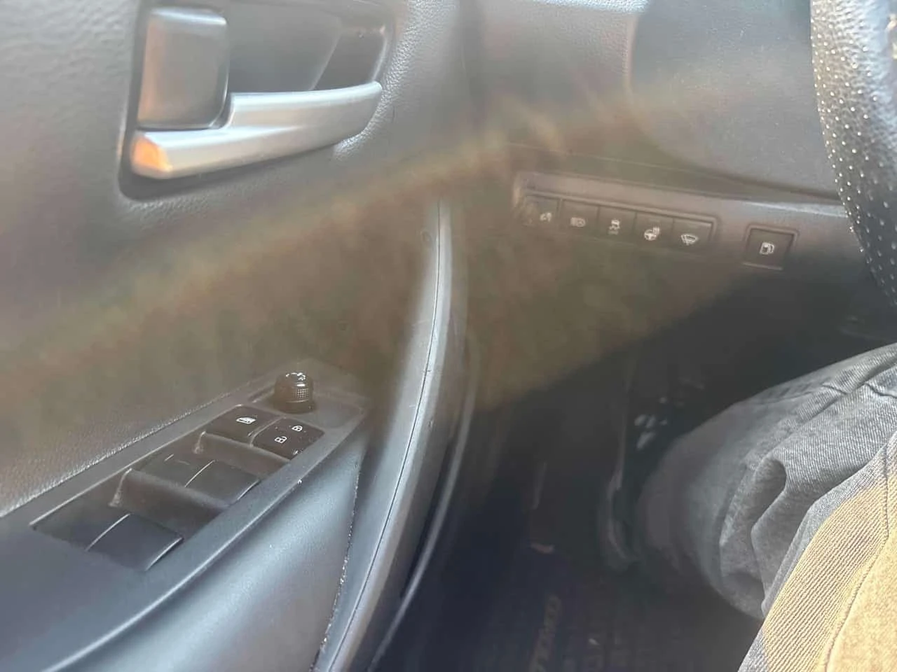 Toyota Corolla * Hybrid * CARFAX * , снимка 14 - Автомобили и джипове - 56279769