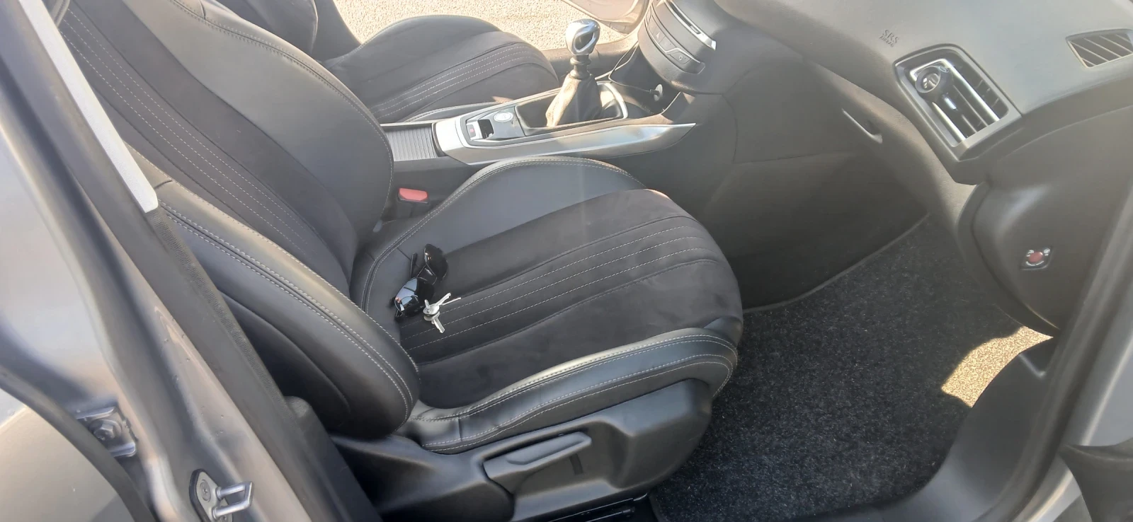 Peugeot 308, снимка 13 - Автомобили и джипове - 56282329