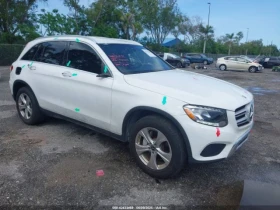 Mercedes-Benz GLC 30...