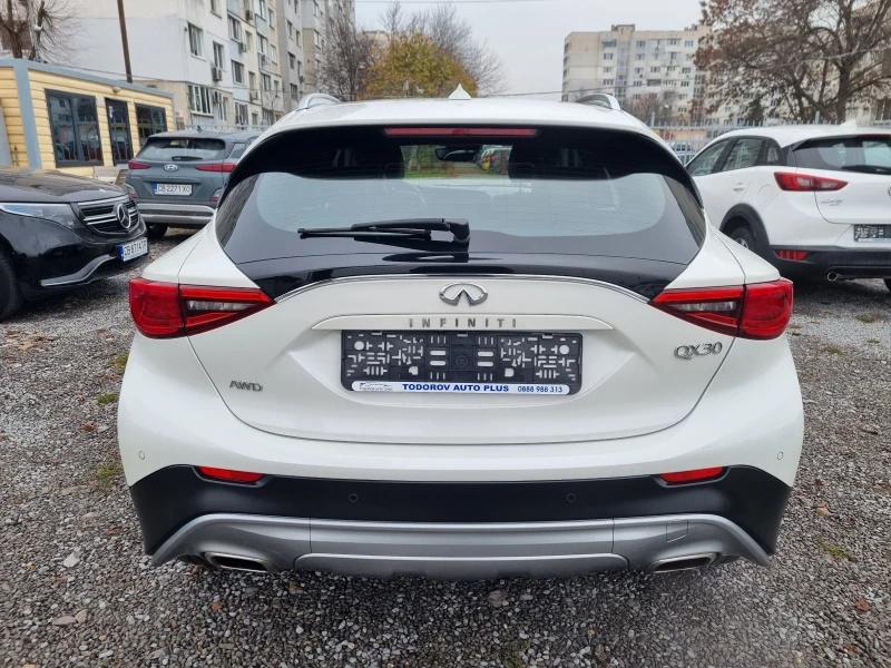 Infiniti QX30 2.0T AWD Premium* Distronic* KEYLESS* Lane Assist*, снимка 6 - Автомобили и джипове - 52638115