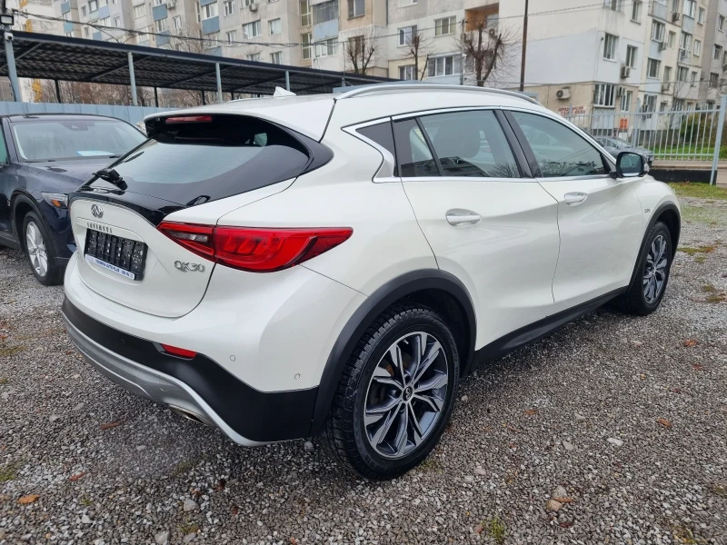 Infiniti QX30 2.0T AWD Premium* Distronic* KEYLESS* Lane Assist*, снимка 5 - Автомобили и джипове - 52638115