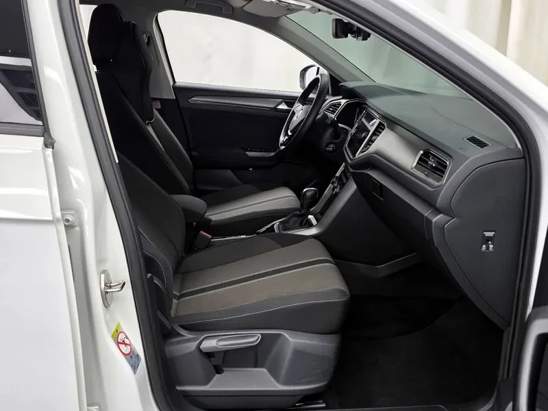 VW T-Roc 2.0 TDI STYLE, снимка 11 - Автомобили и джипове - 54922645