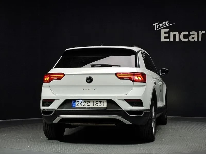 VW T-Roc 2.0 TDI STYLE, снимка 4 - Автомобили и джипове - 54922645