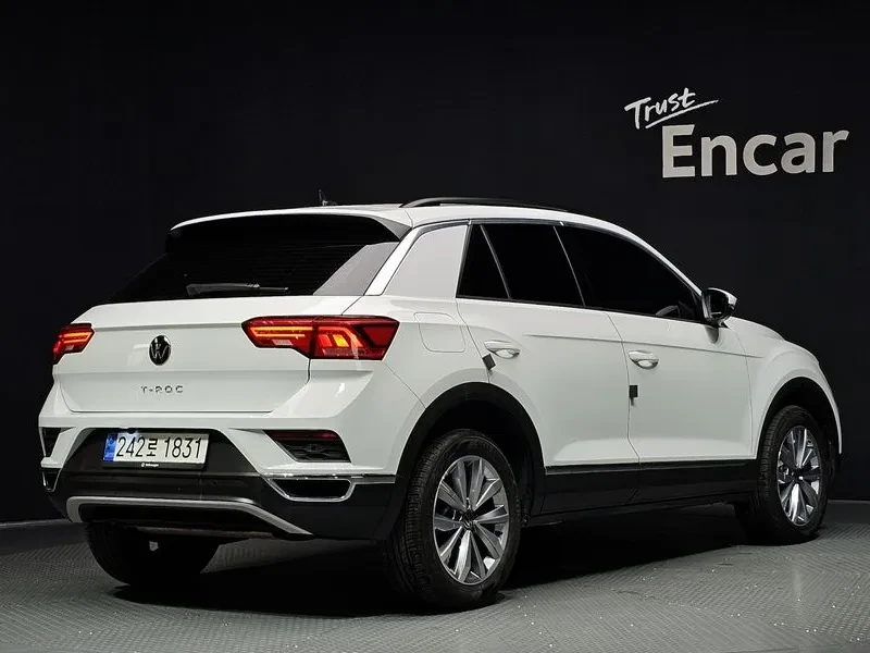 VW T-Roc 2.0 TDI STYLE, снимка 2 - Автомобили и джипове - 54922645