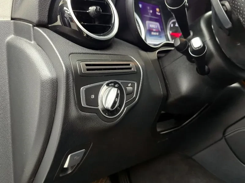 Mercedes-Benz GLC 220 220 D 4MATIC, снимка 17 - Автомобили и джипове - 55010432