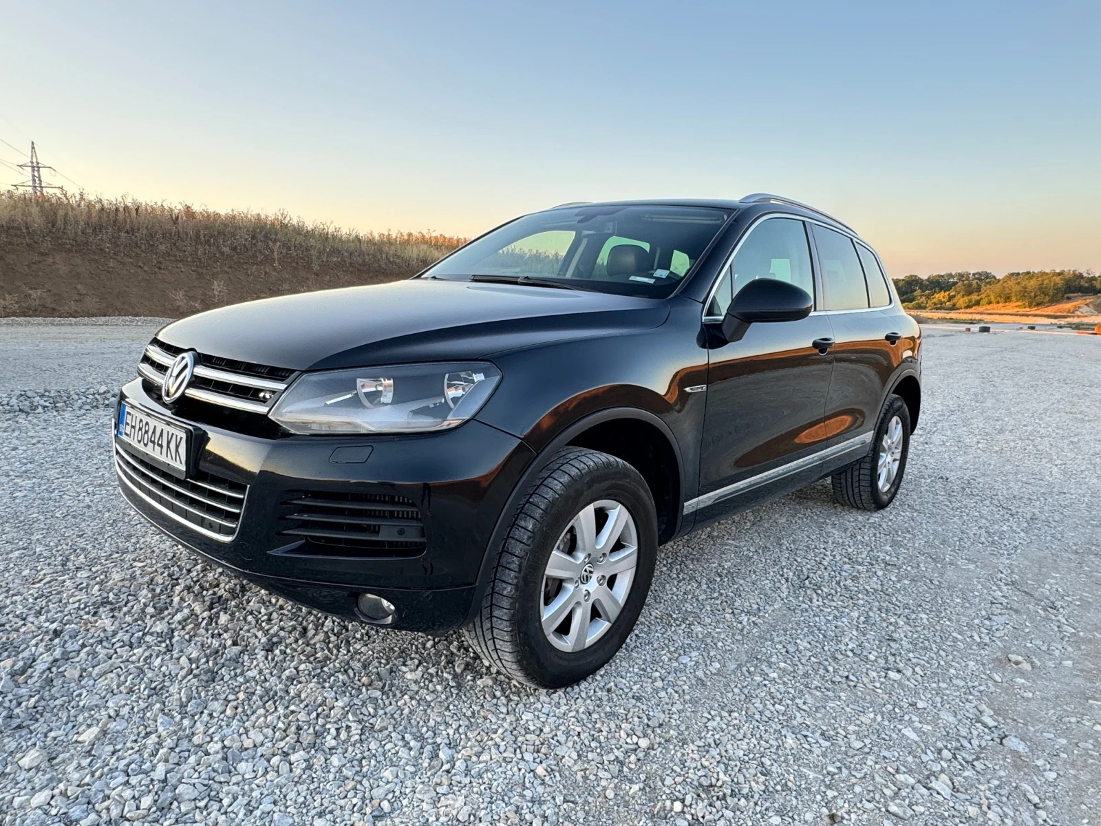 VW Touareg 3.0 TDI R-LINE - изображение 2