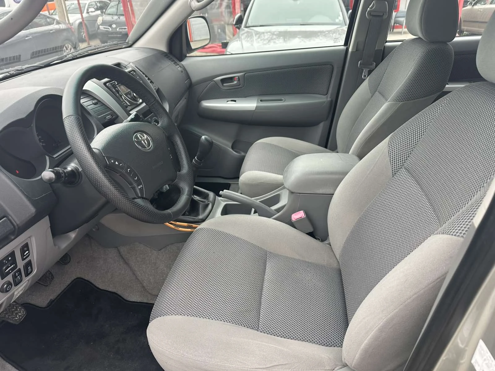 Toyota Hilux 2.5 DISEL - изображение 10
