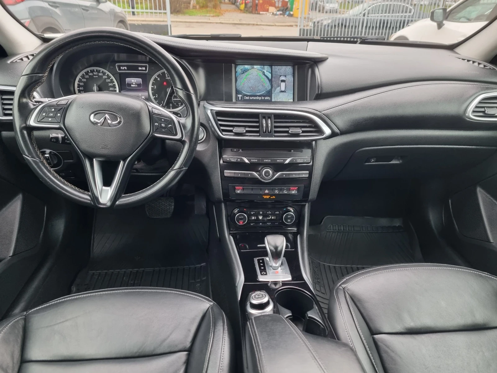 Infiniti QX30 2.0T AWD Premium* Distronic* KEYLESS* Lane Assist* - изображение 10