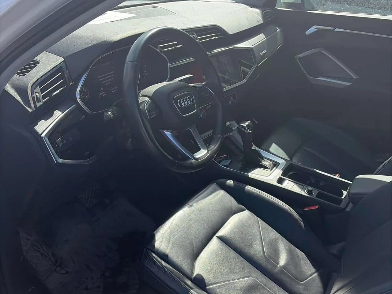 Audi Q3 Technik  CARFAX, снимка 5 - Автомобили и джипове - 53919561