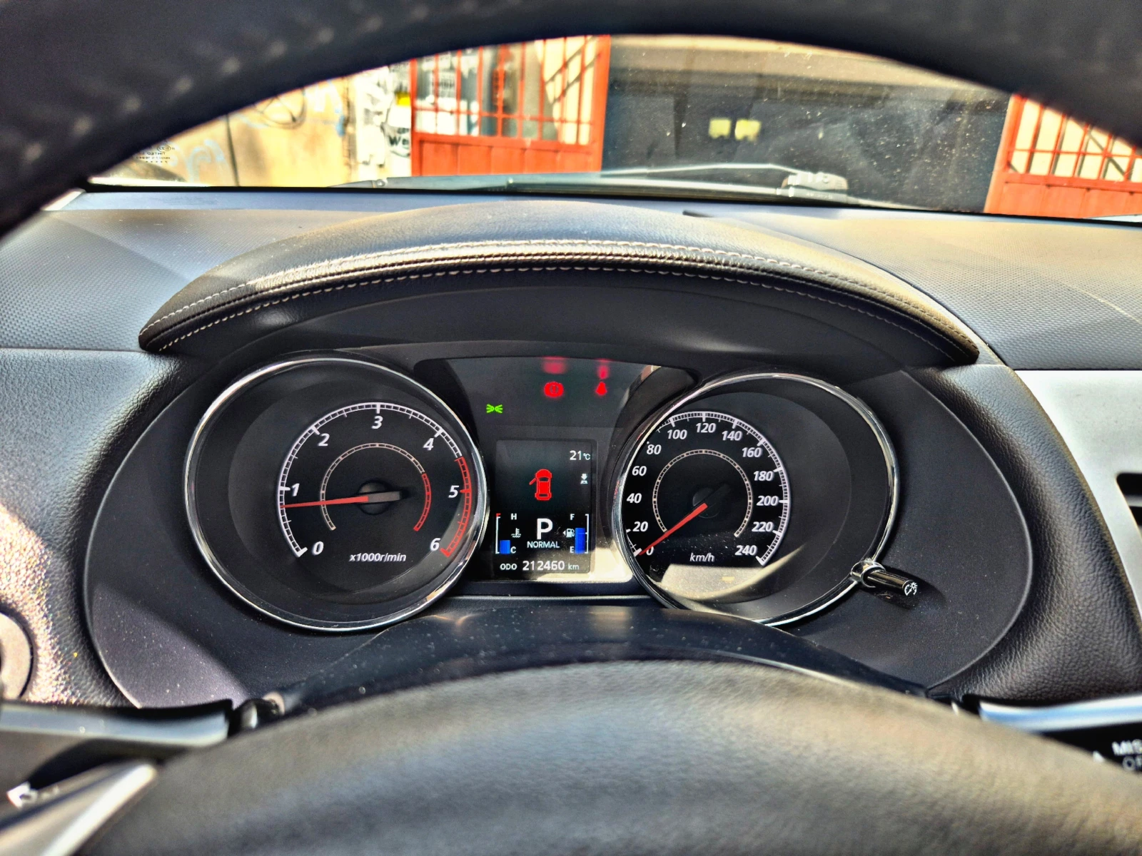 Citroen C-Crosser, снимка 12 - Автомобили и джипове - 54217985