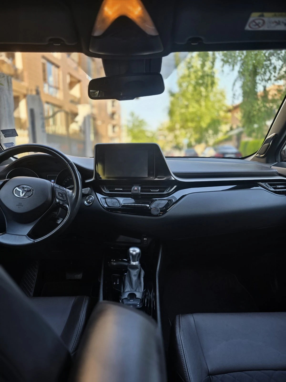 Toyota C-HR, снимка 8 - Автомобили и джипове - 54440970