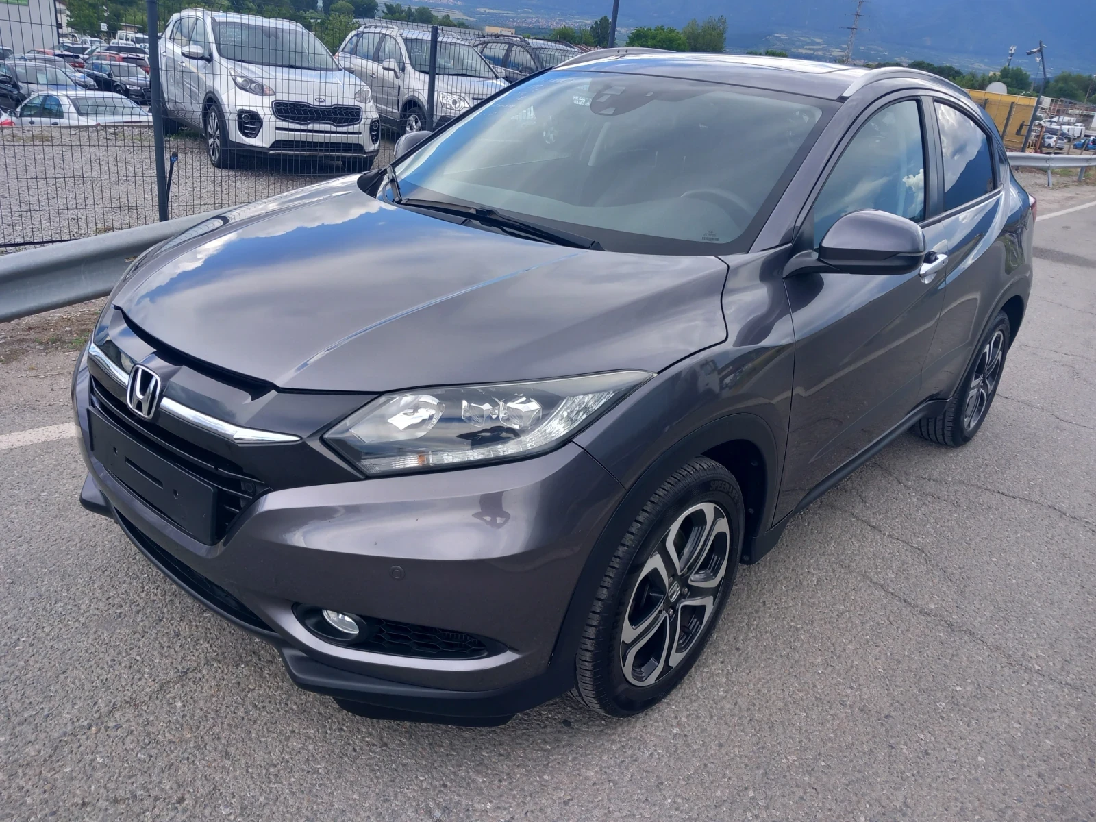 Honda Hr-v 1.6 Executive, снимка 3 - Автомобили и джипове - 54944519