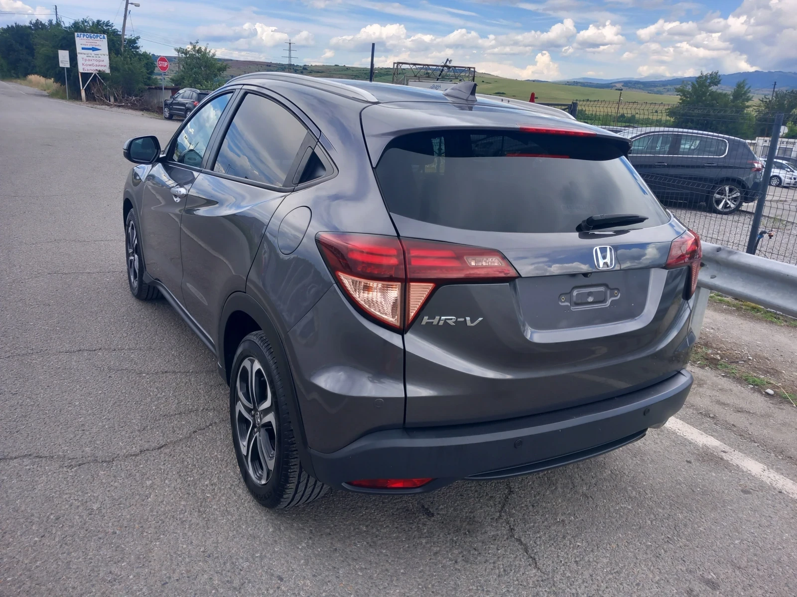 Honda Hr-v 1.6 Executive, снимка 4 - Автомобили и джипове - 54944519