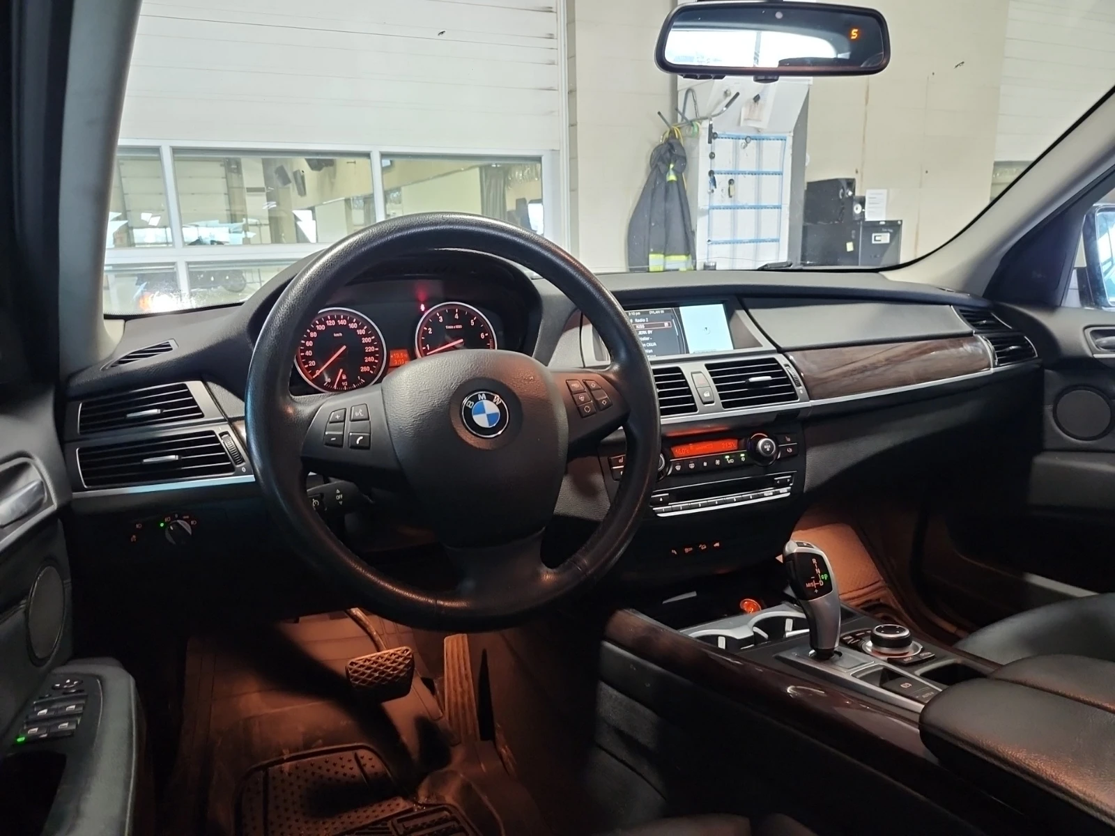 BMW X5 CARFAX* PANO* ПОДГРЕВ* ПАМЕТ, снимка 10 - Автомобили и джипове - 55090938