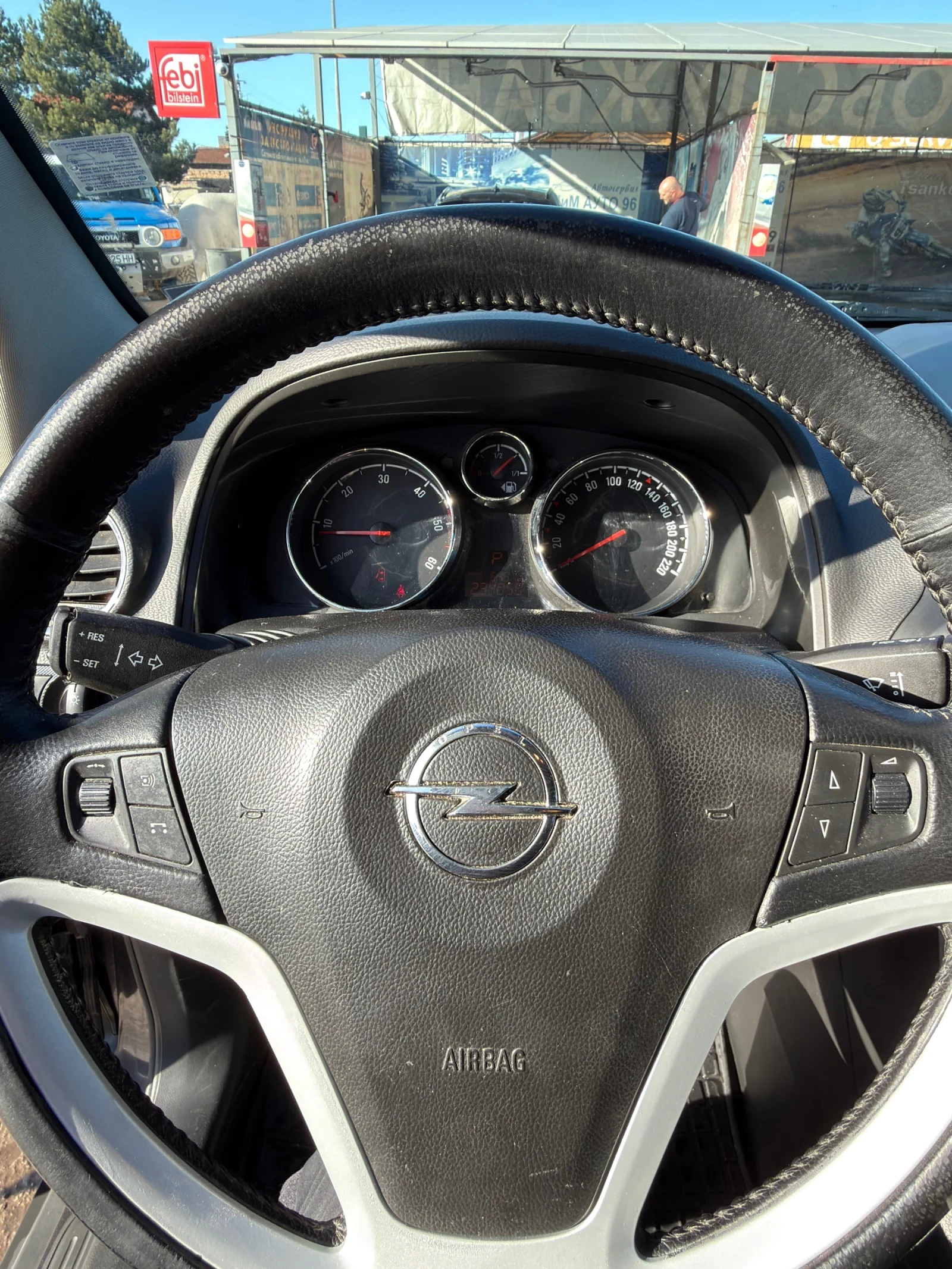Opel Antara, снимка 15 - Автомобили и джипове - 55991176