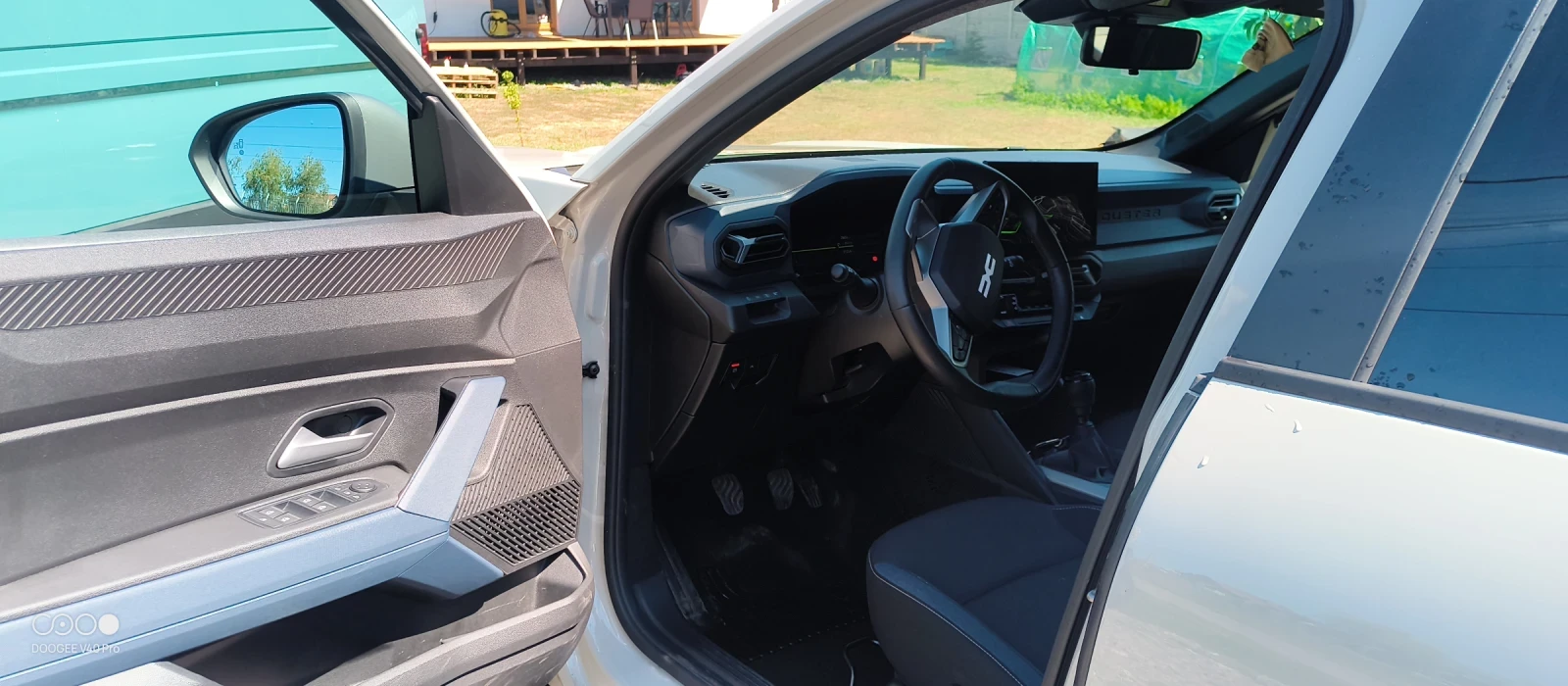 Dacia Duster Eco-G 100 Първи Собственик, снимка 7 - Автомобили и джипове - 56636647