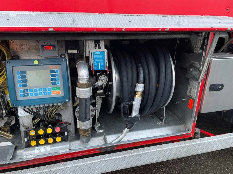 Iveco Magerus 26.420 / EEV/ ADR / три клетки / 18500 литра, снимка 11 - Камиони - 48908544