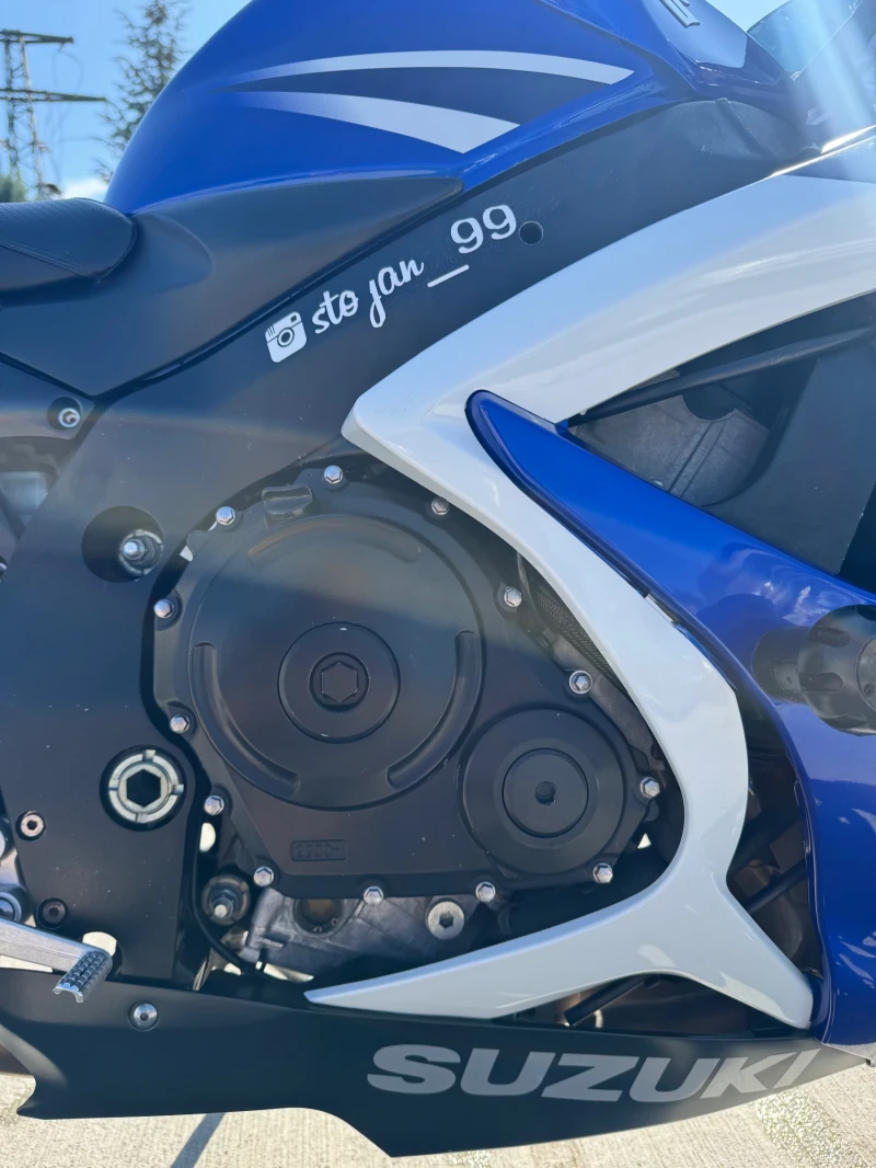 Suzuki Gsxr 750-БЕЗ ЗАБЕЛЕЖКИ! , снимка 5 - Мотоциклети и мототехника - 53511772