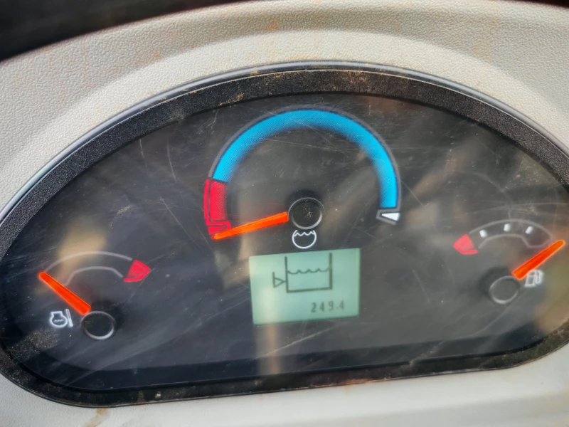 Валяк Cat CB 2.7 лизинг с първоначална вноска 20%, снимка 8 - Индустриална техника - 48916460