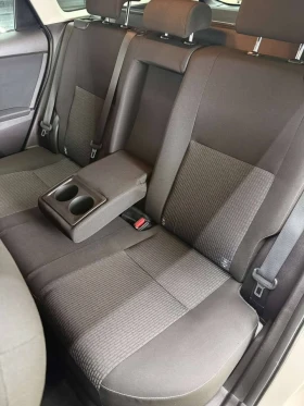 Toyota Auris, снимка 6