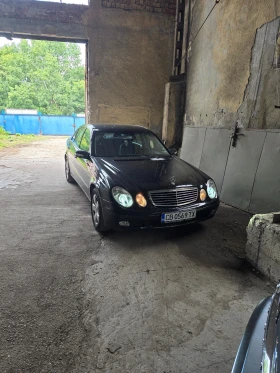 Mercedes-Benz E 320, снимка 1