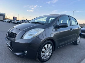 Toyota Yaris Автоматик 1.3 бензин, снимка 9