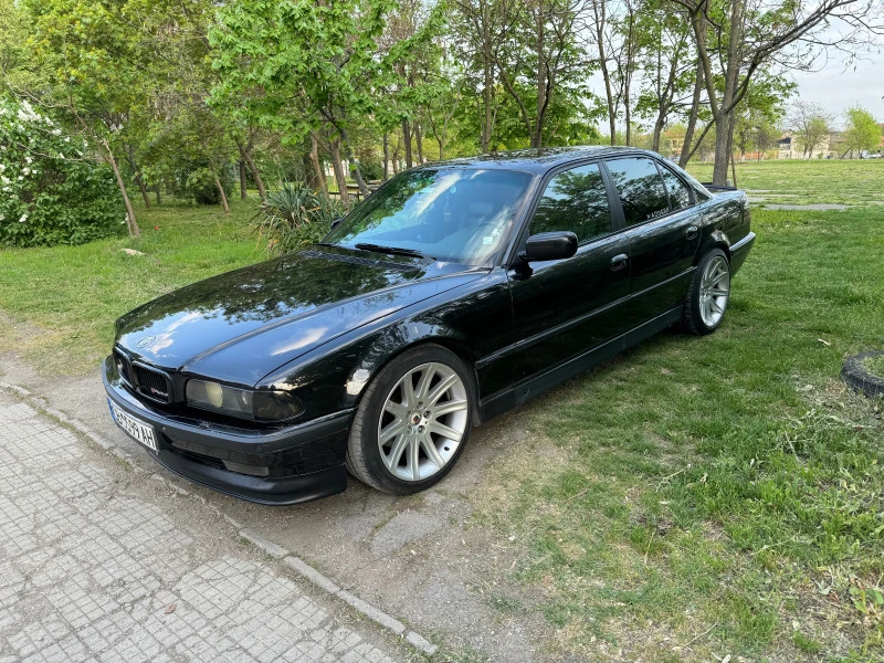 BMW 740, снимка 1 - Автомобили и джипове - 47807102