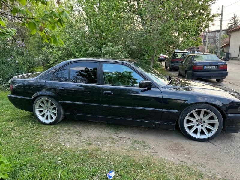 BMW 740, снимка 4 - Автомобили и джипове - 47807102